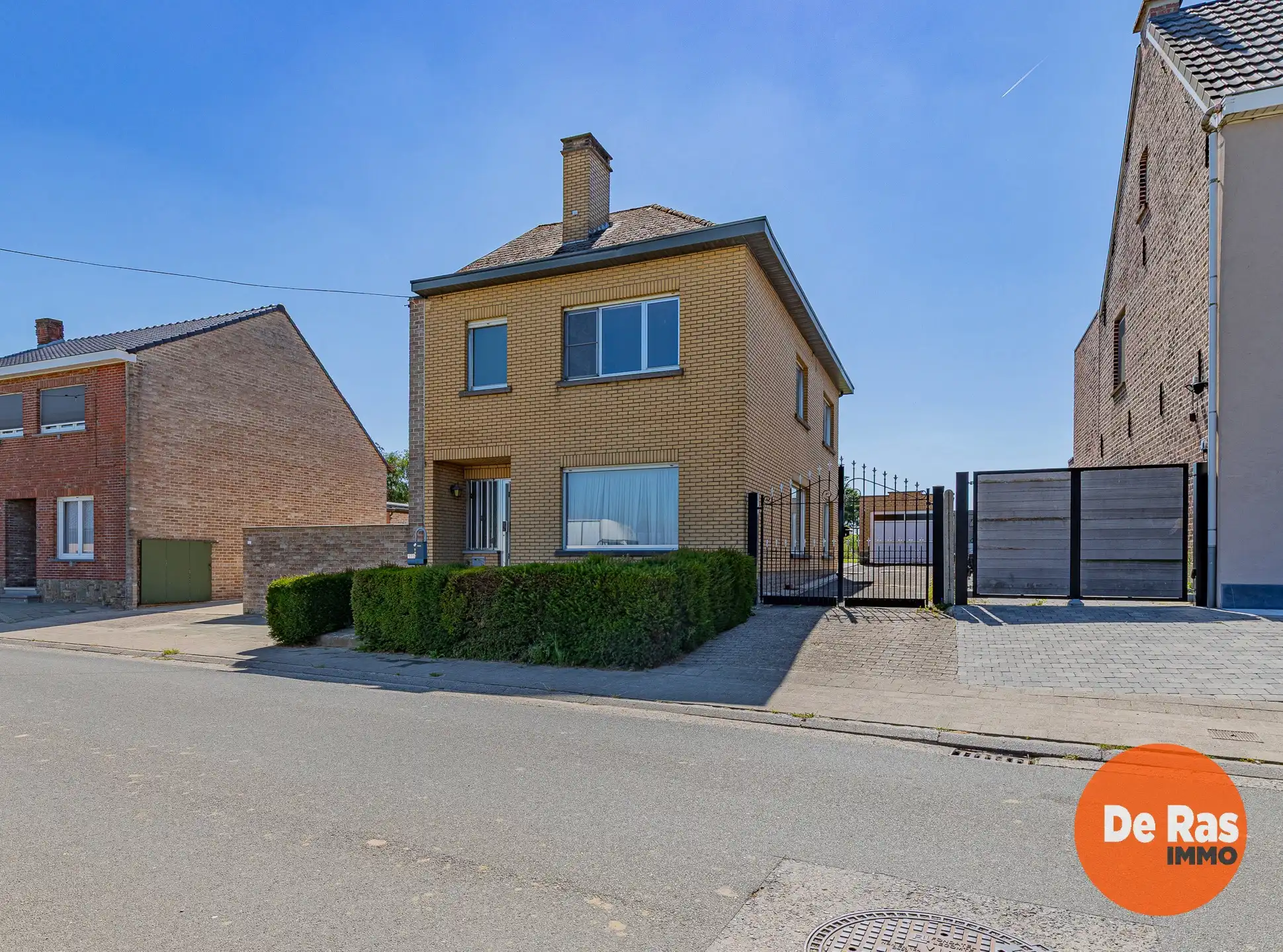 Hoofdfoto van de publicatie: OORDEGEM - Woning met 4 slaapkamers en prachtige tuin