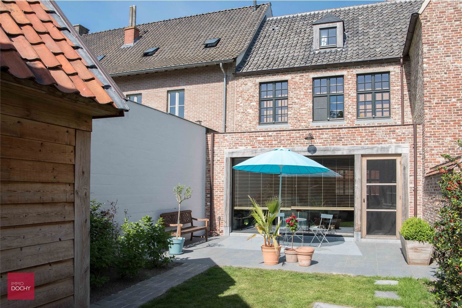 Prachtige nieuwbouwwoning in centrum van pittoreske Nokere | Nokeredorpstraat foto 2