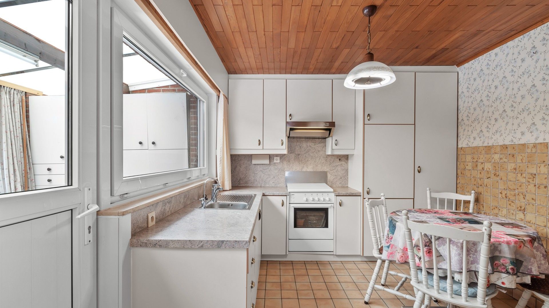 Vrijstaande woning op perceel van 9a 37ca foto 11