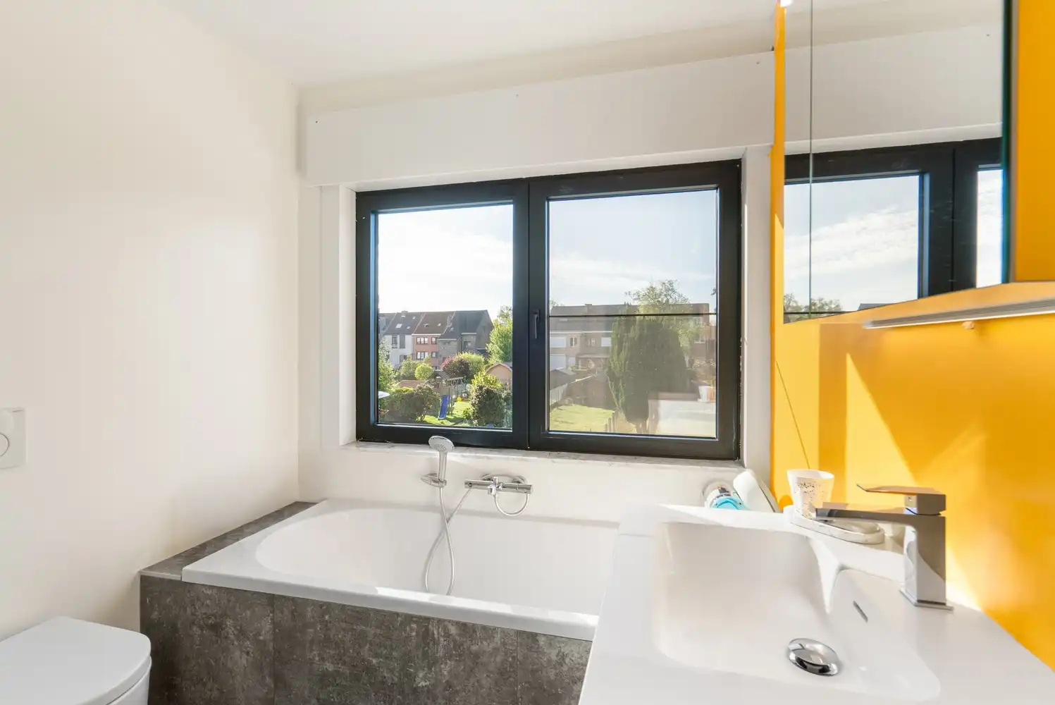 Prachtig gerenoveerde woning met tuin, zonnepanelen en garage in Sint‑Pieters‑Leeuw foto 20