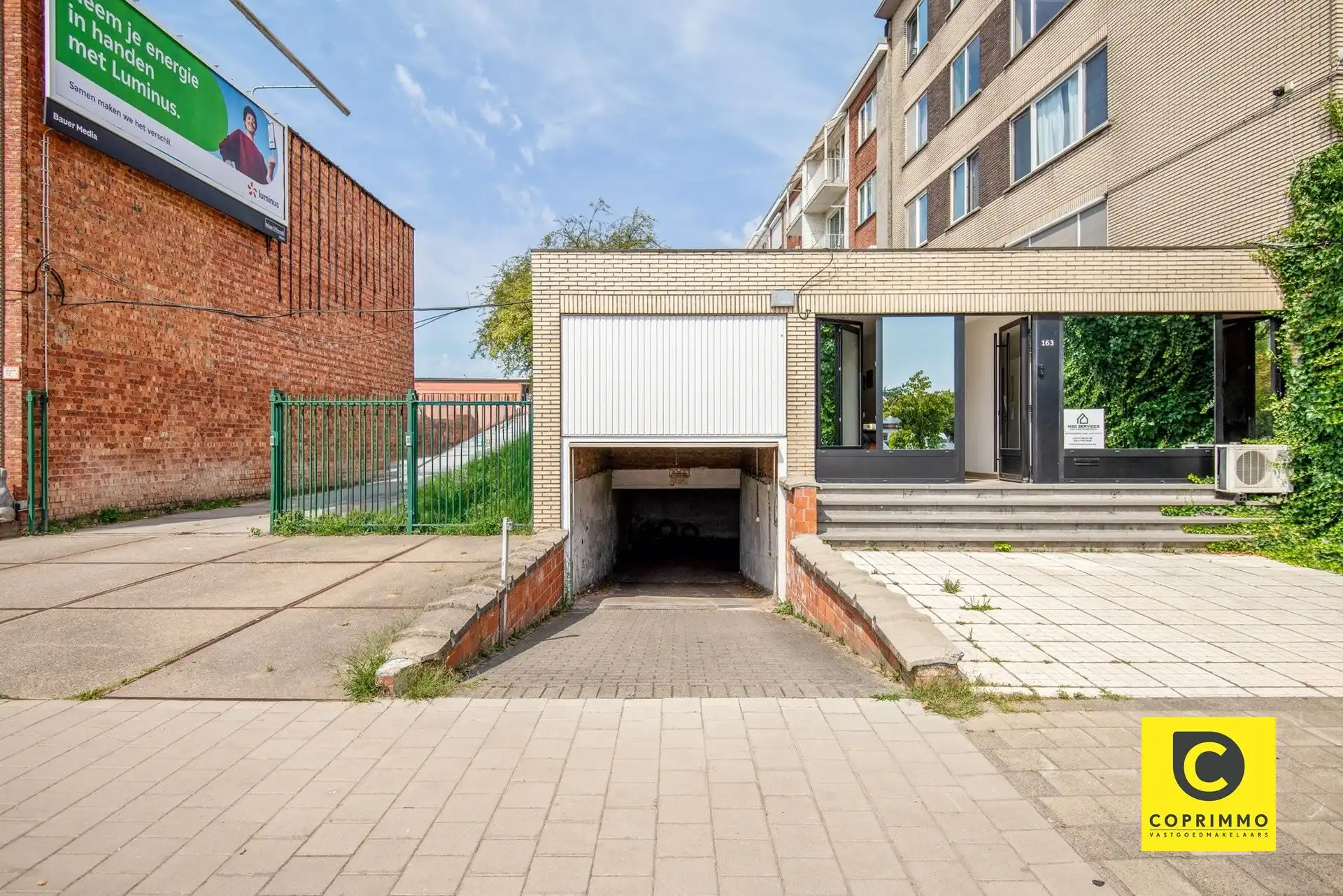 Te renoveren 3slpk app met terras en staanplaats foto 13