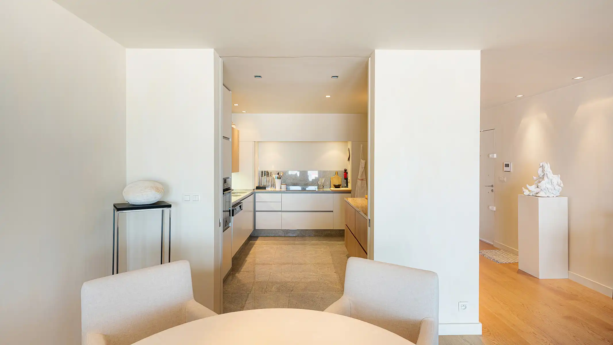 EXCLUSIEF: Ruim appartement met frontaal zeezicht foto 9