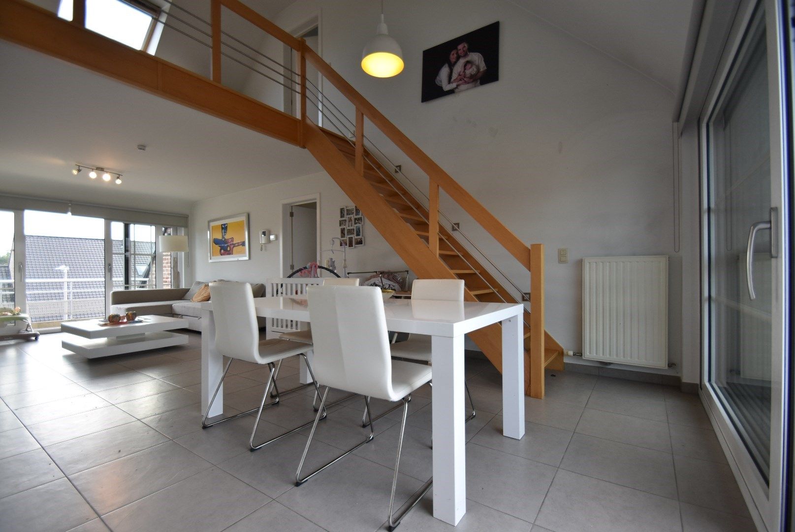 Ruim en luchtig Duplex appartement - 130 m² - met 3 slpk, bureauruimte, 2 terrassen en garage te Munsterbilzen foto 19