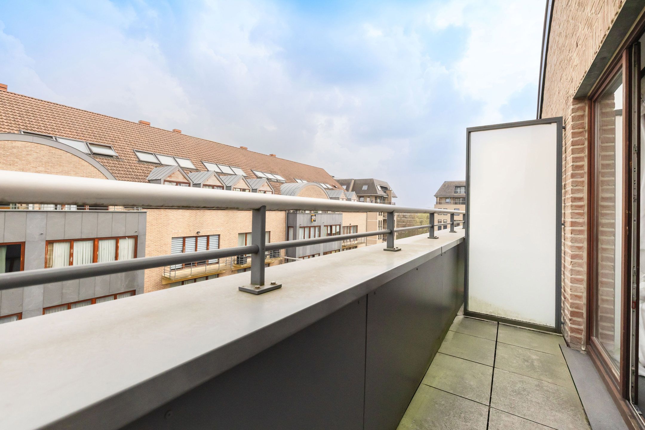 Appartement met 2 slaapkamers + P foto 4