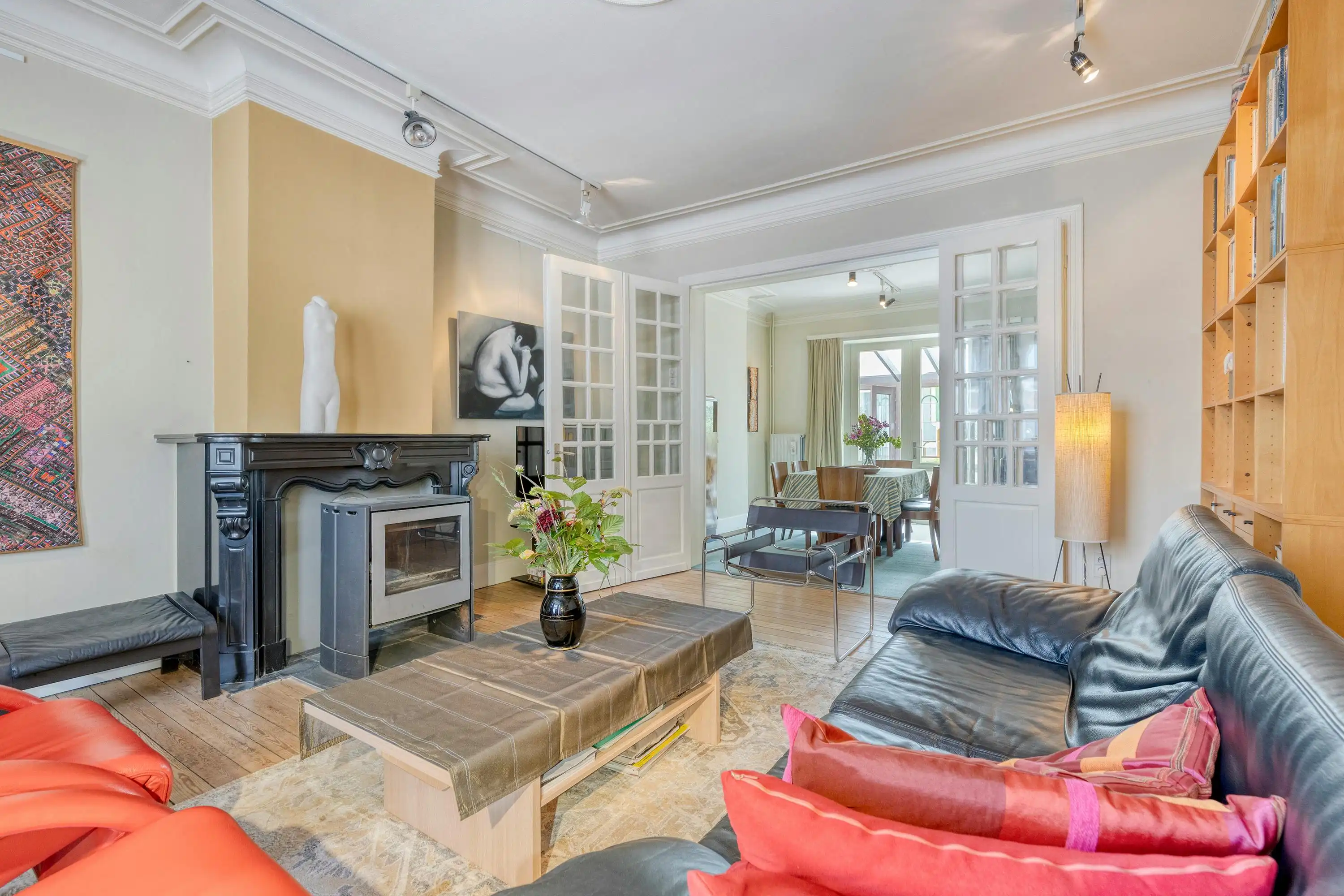 Karaktervolle woning met 7 slaapkamers, authentieke elementen en een ruime tuin foto 5