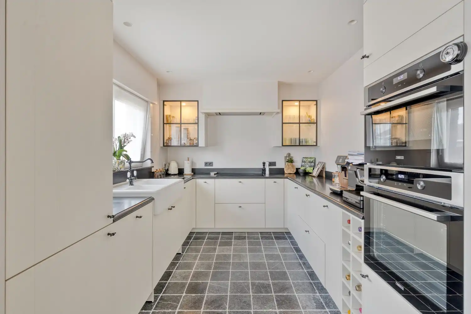 INSTAPKLAAR APPARTEMENT MET GARAGE foto 11
