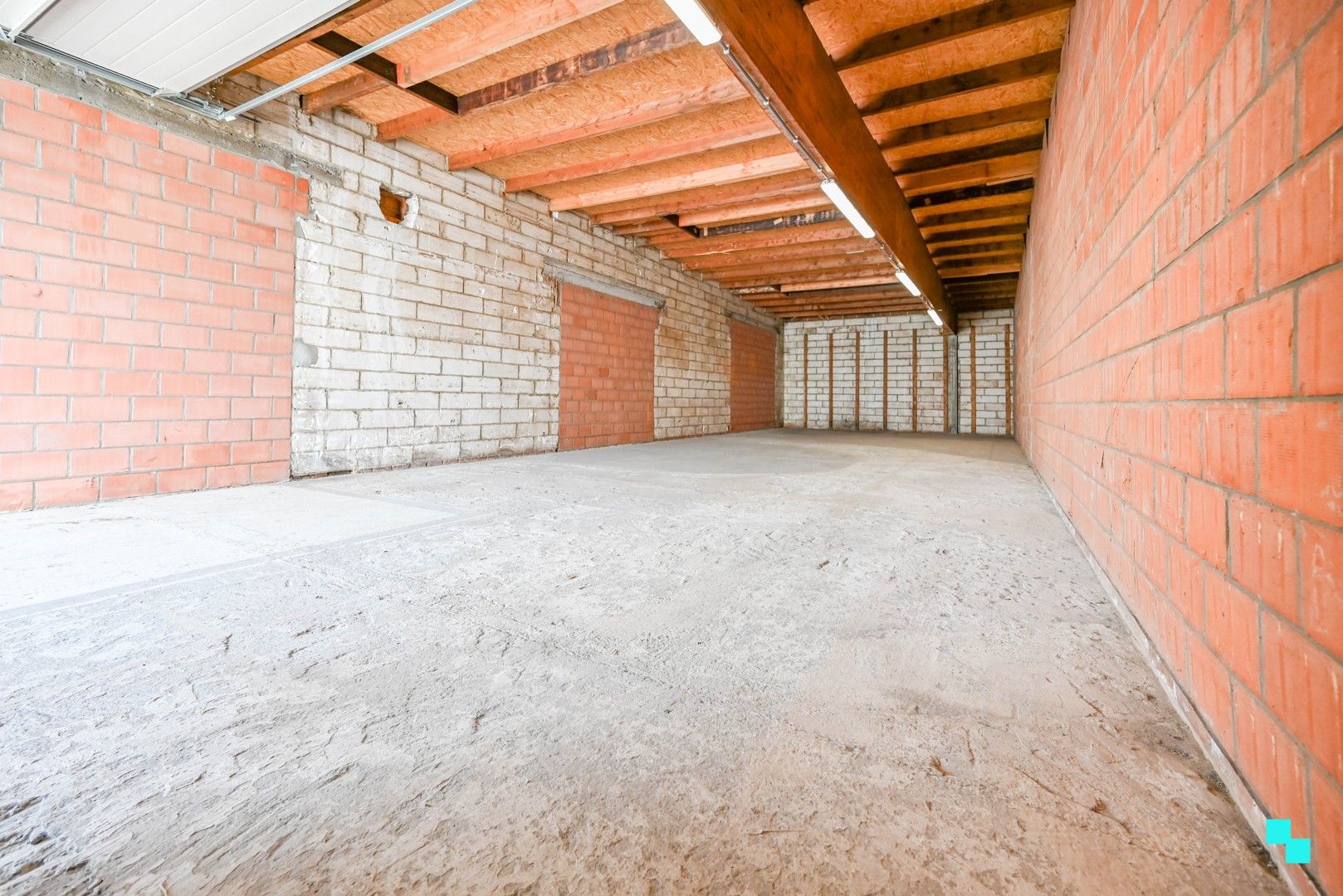 Loods van ca. 105 m² op goede locatie in Ledegem foto 6