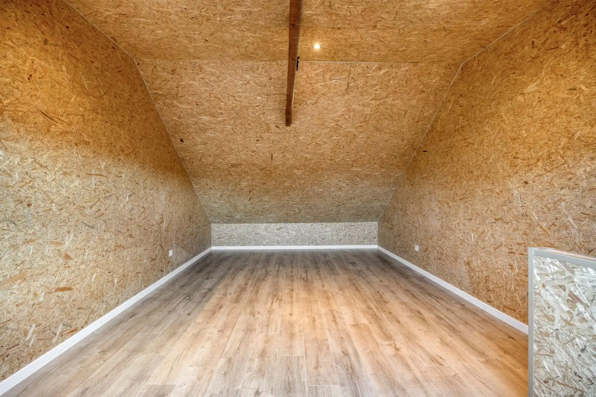 Instapklare woning met 2 slpk's, zonnige tuin en EPC B! foto 17