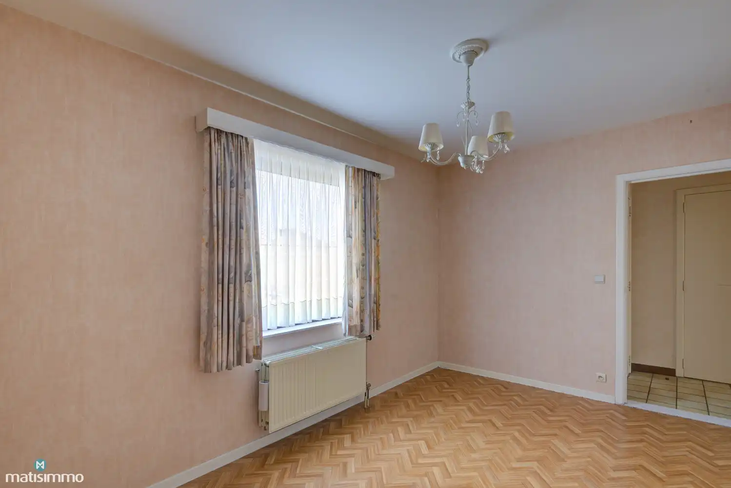 RUIM APPARTEMENT MET 3 SLAAPKAMERS, BALKON, KELDERBERGING EN GARAGEBOX IN BEVERST foto 12