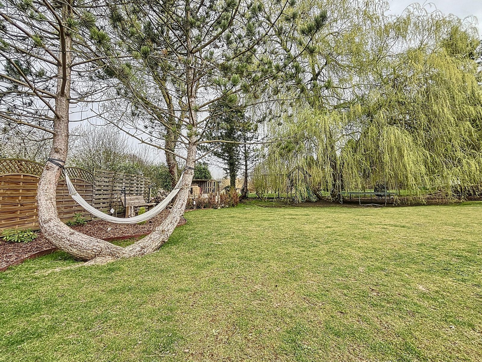 Instapklare woning met 5 slpks - tuin mét zwembad en sauna foto 18
