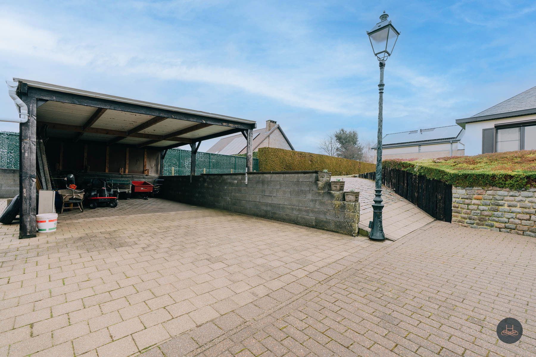 Ruime energiezuinige gezinswoning met veel parkeerplaatsen foto 19