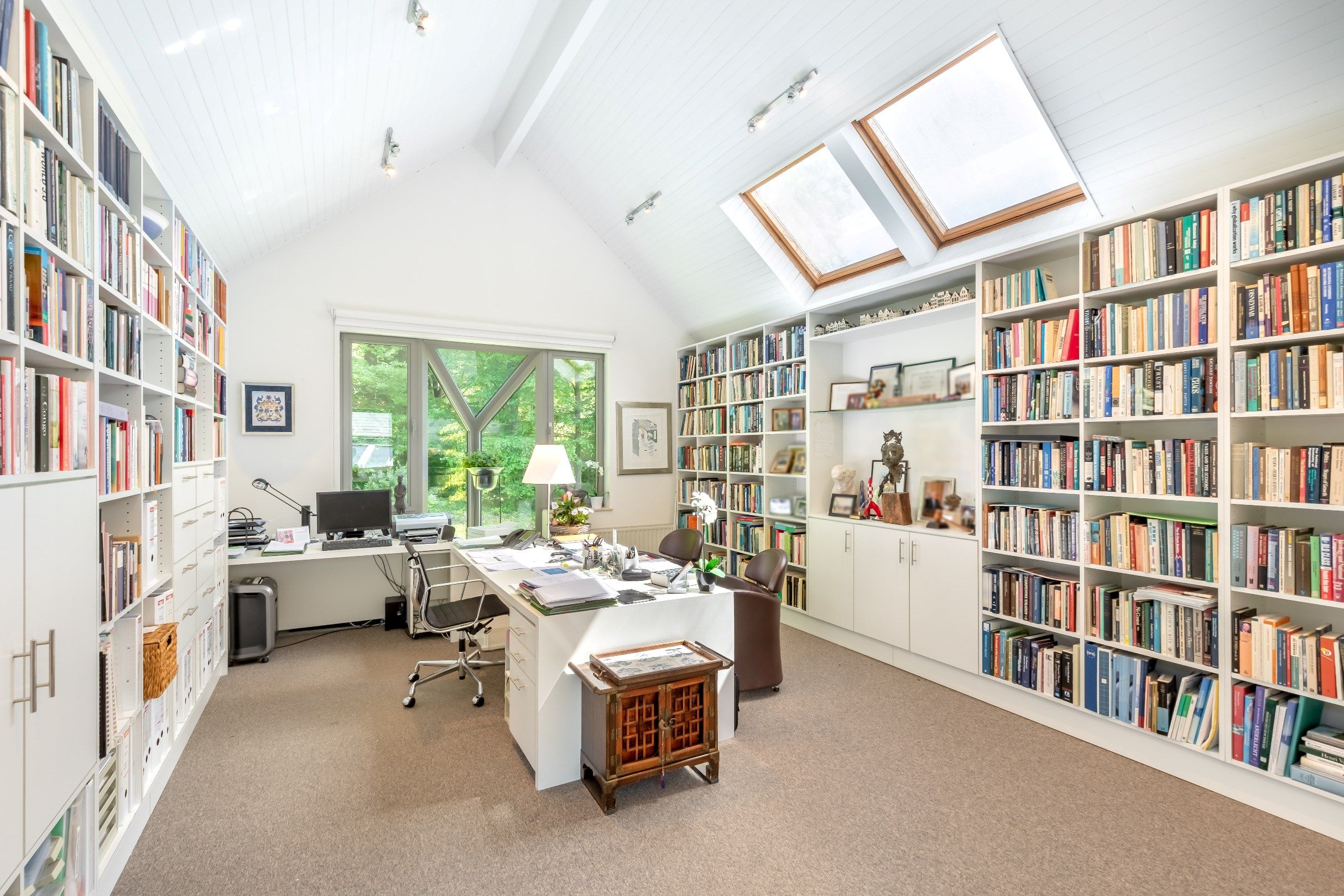 Architecturale villa op residentiele toplocatie! foto 15
