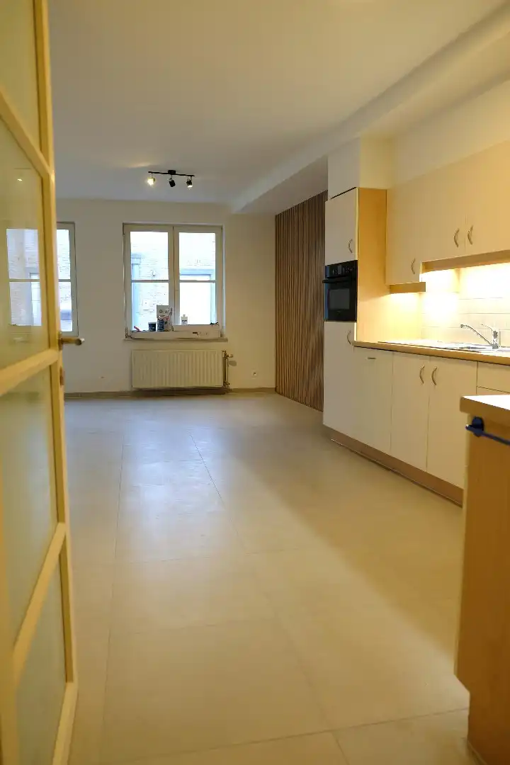 Recent opgefrist appartement met 2 slaapkamers centrum Zottegem foto 7