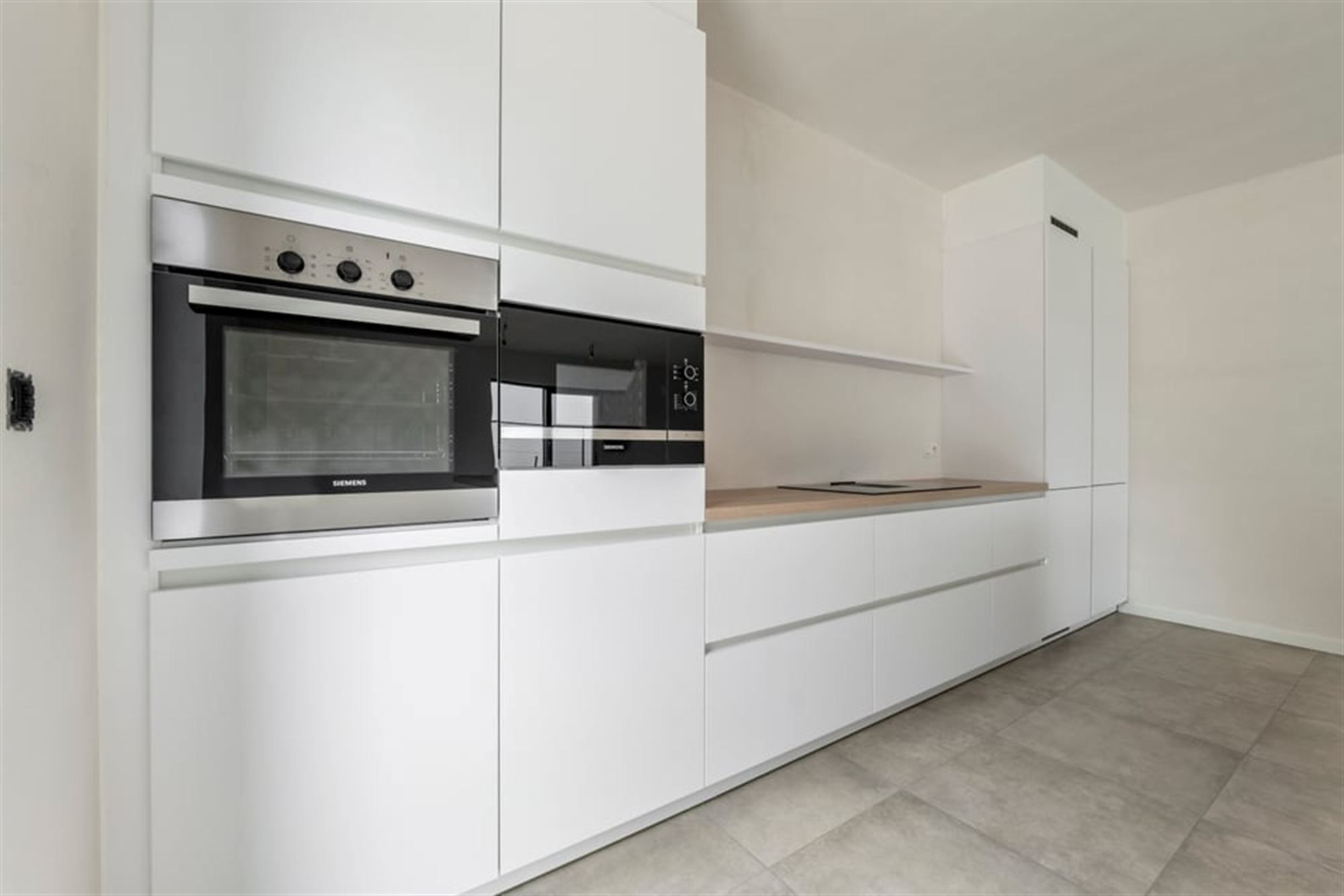 KNAPPE NIEUWBOUWWONING IN MODERNE STIJL  foto 25