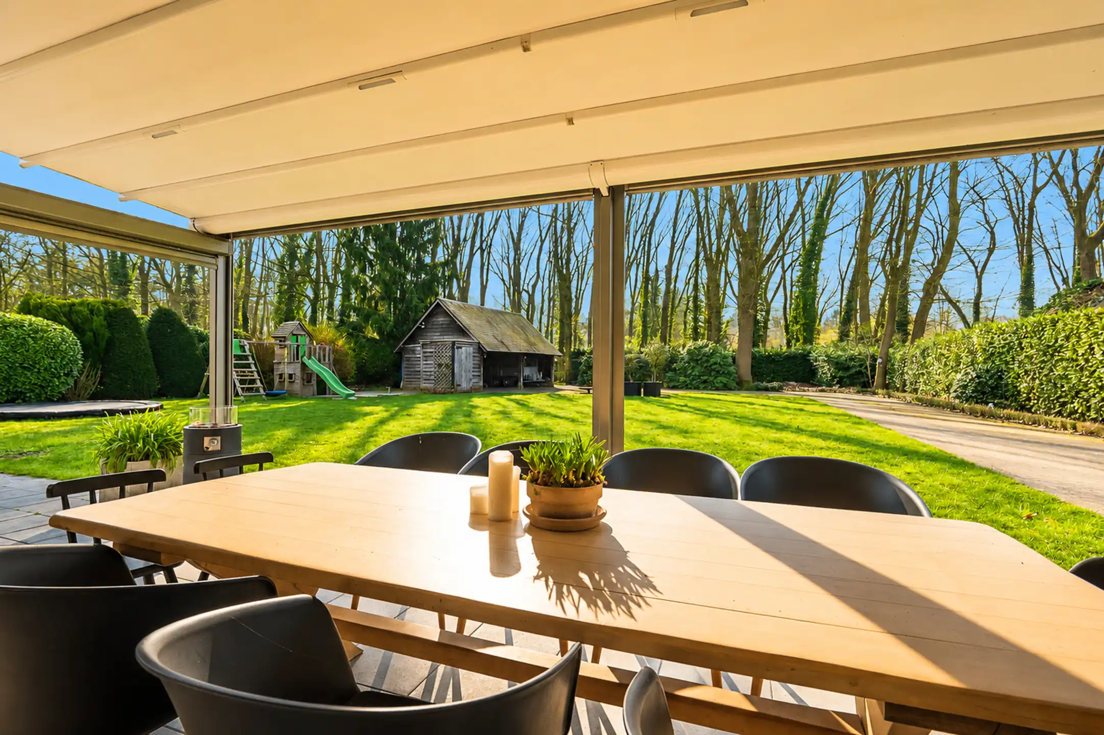 Instapklare gelijkvloerse villa op toplocatie (ca. 2.028 m²) foto 4