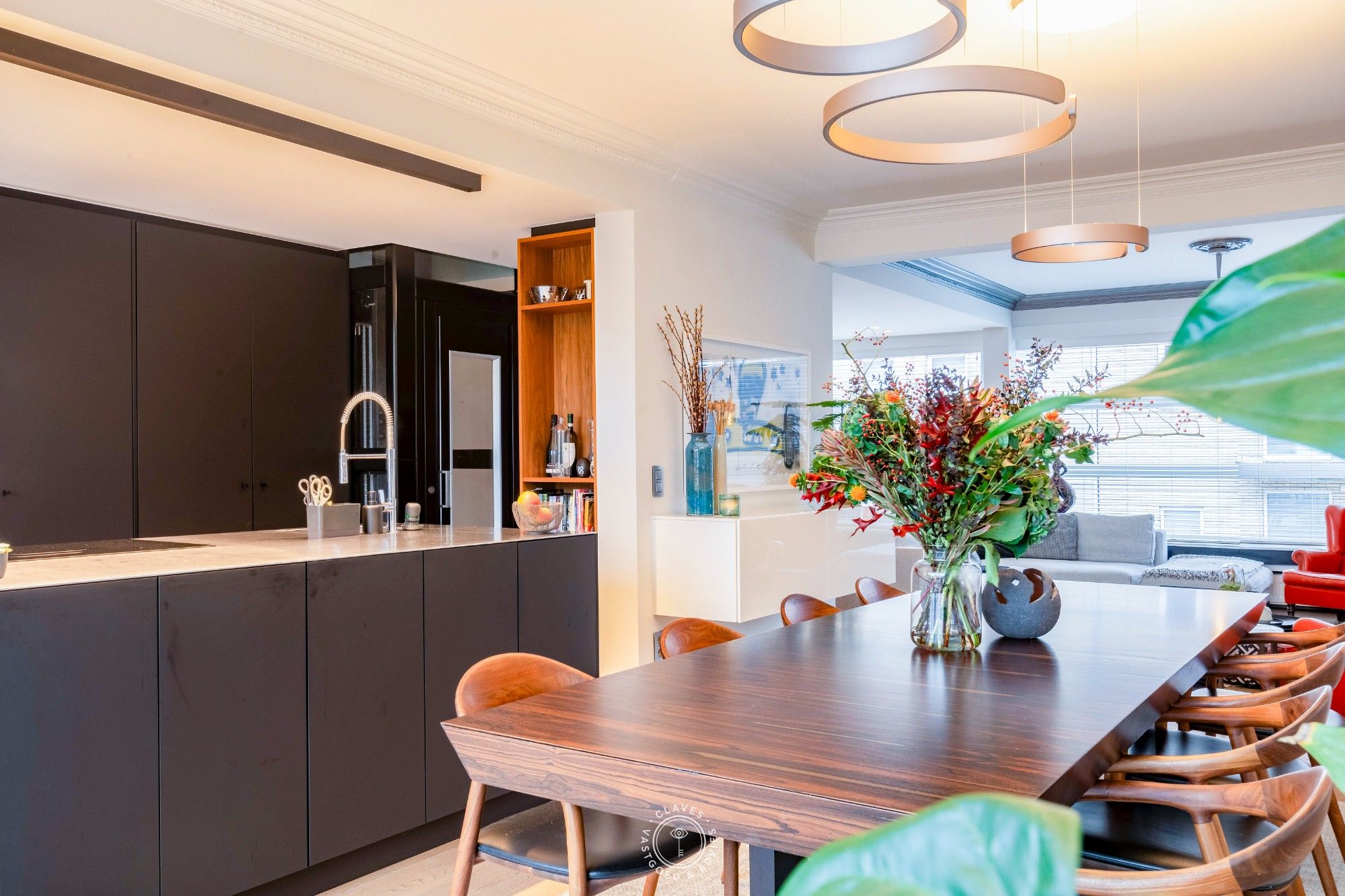 Prachtige bel-étage met 4 slaapkamers en een eigen lift foto 16