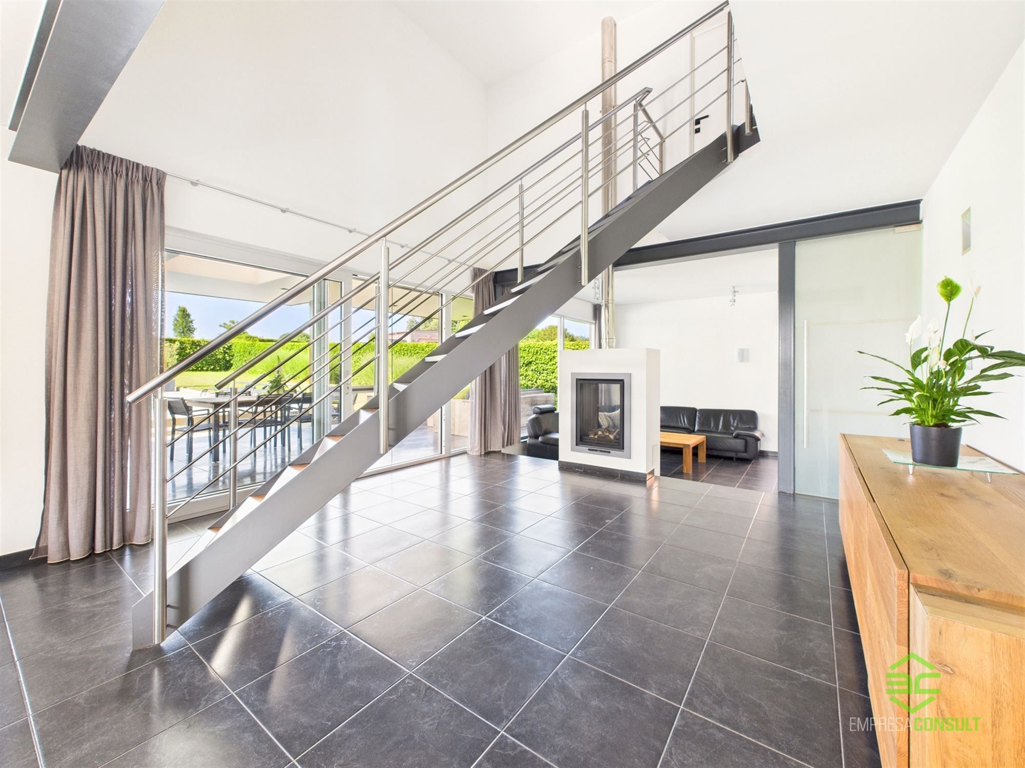Prachtige villa met 4 slpk op een rustige locatie! foto 5