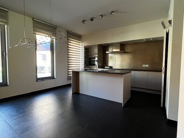 Ruim en rustig gelegen appartement in de binnenstad foto {{pictureIndex}}