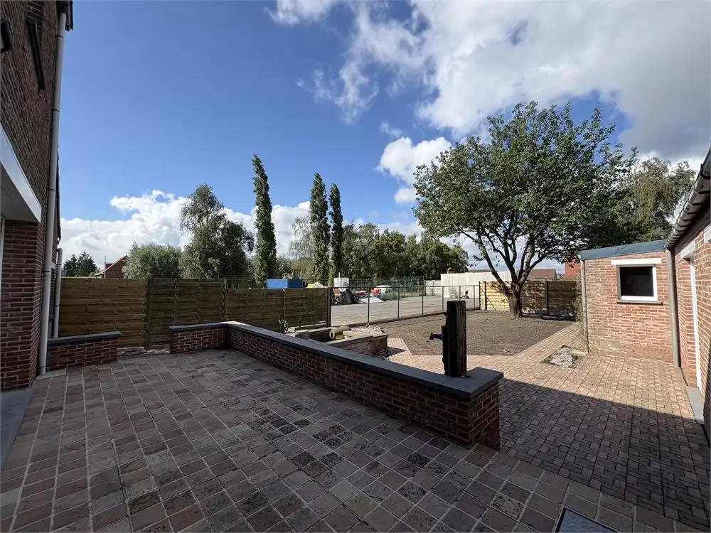 Lichtrijke gezinswoning met 4 slaapkamers + garage foto 22
