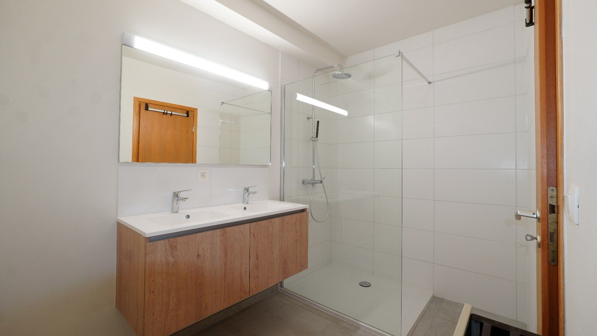 Gerenoveerd gelijkvloers appartement te Lokeren  foto 7