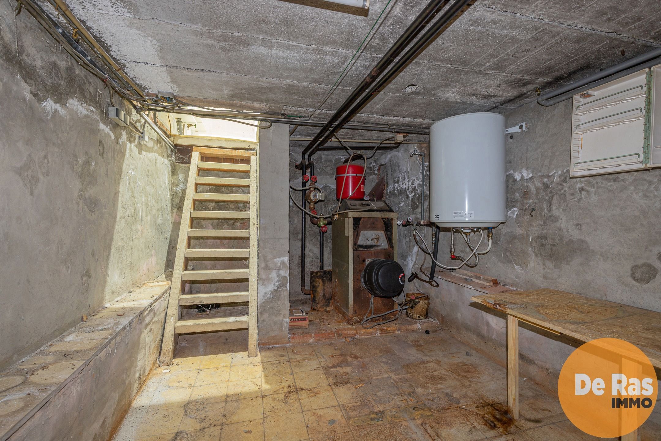 LEDE - Halfopen bebouwing met sterke basis en potentieel foto 15