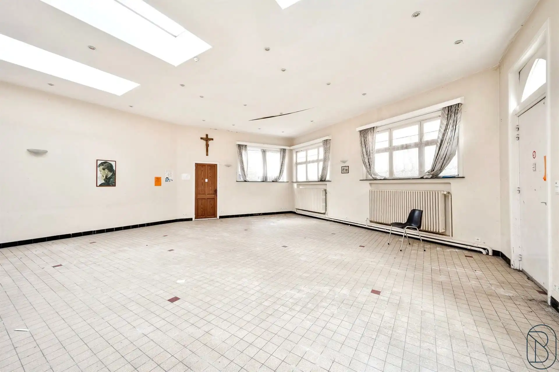 UNIEKE HERENWONING met OPRIT, GARAGES en TUIN foto 7