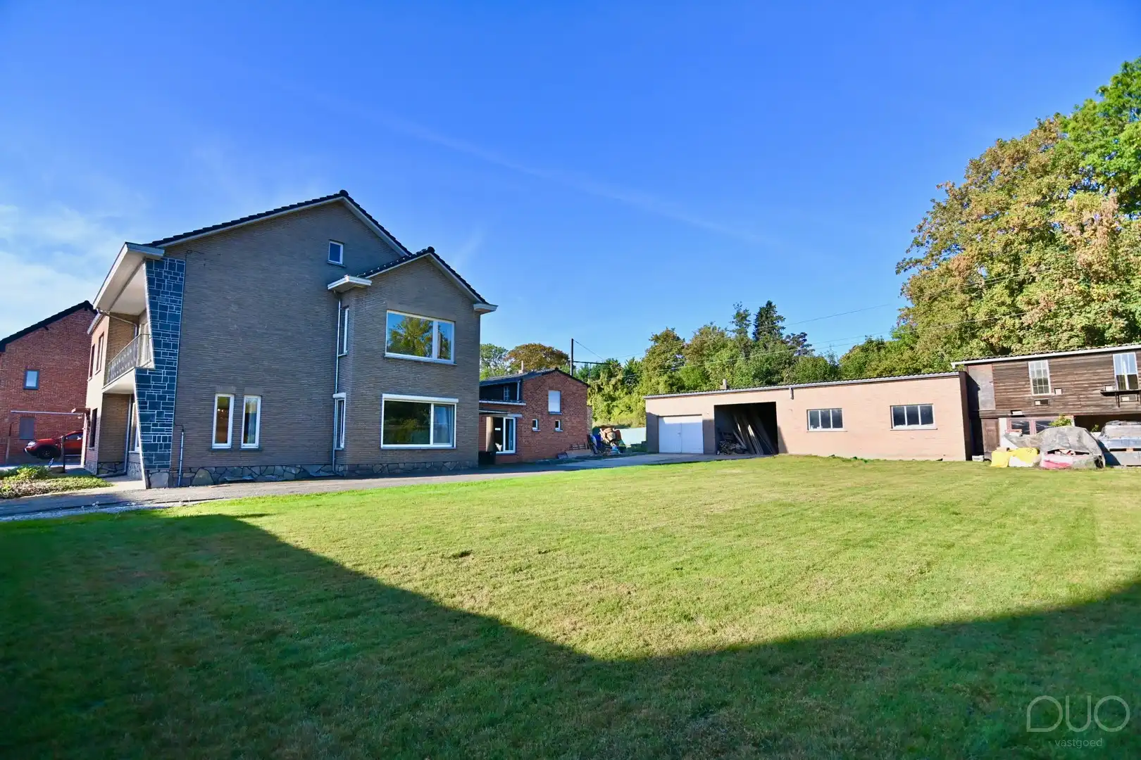 Charmante halfopen woning met loods en bouwmogelijkheden op 9a53ca foto 2