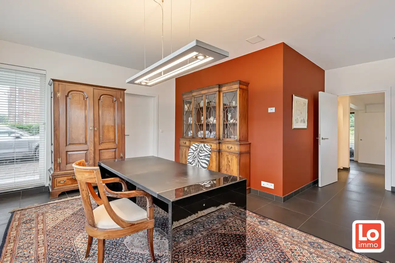 IN OPTIE! Mooie villa met prachtige tuin en zwembad foto 10