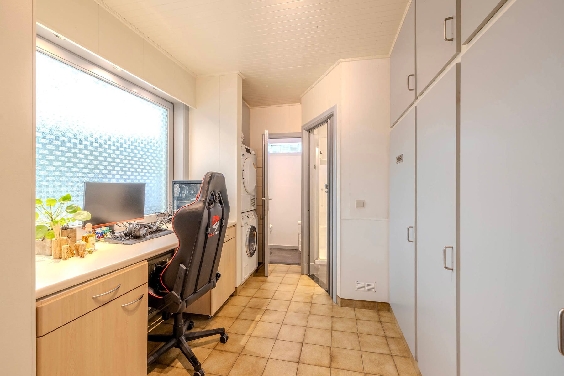 Charmante woning met 3 slpk, garage en tuin foto 14