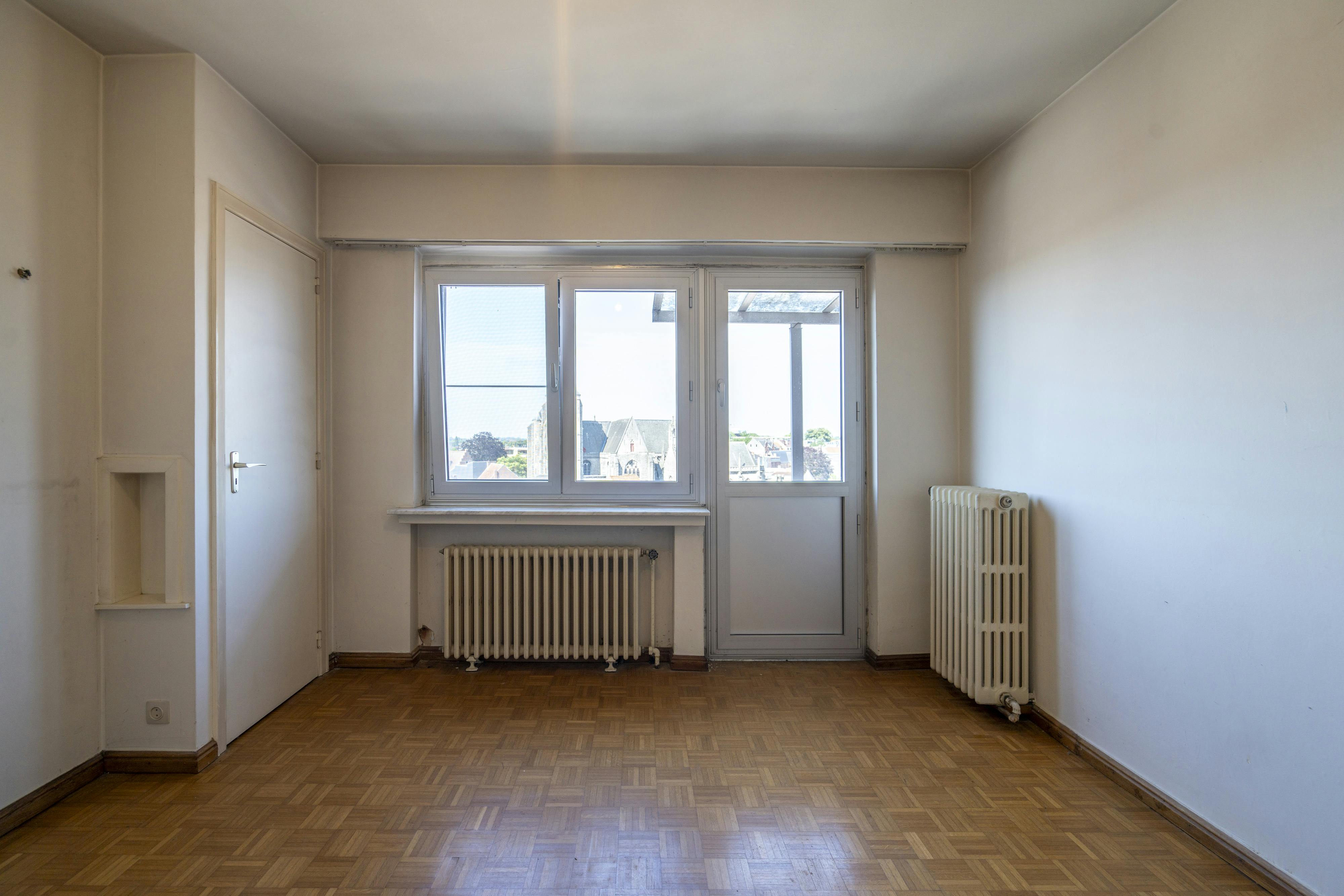 Ruim Appartement met zicht op de Grote Markt van Kortrijk foto 20