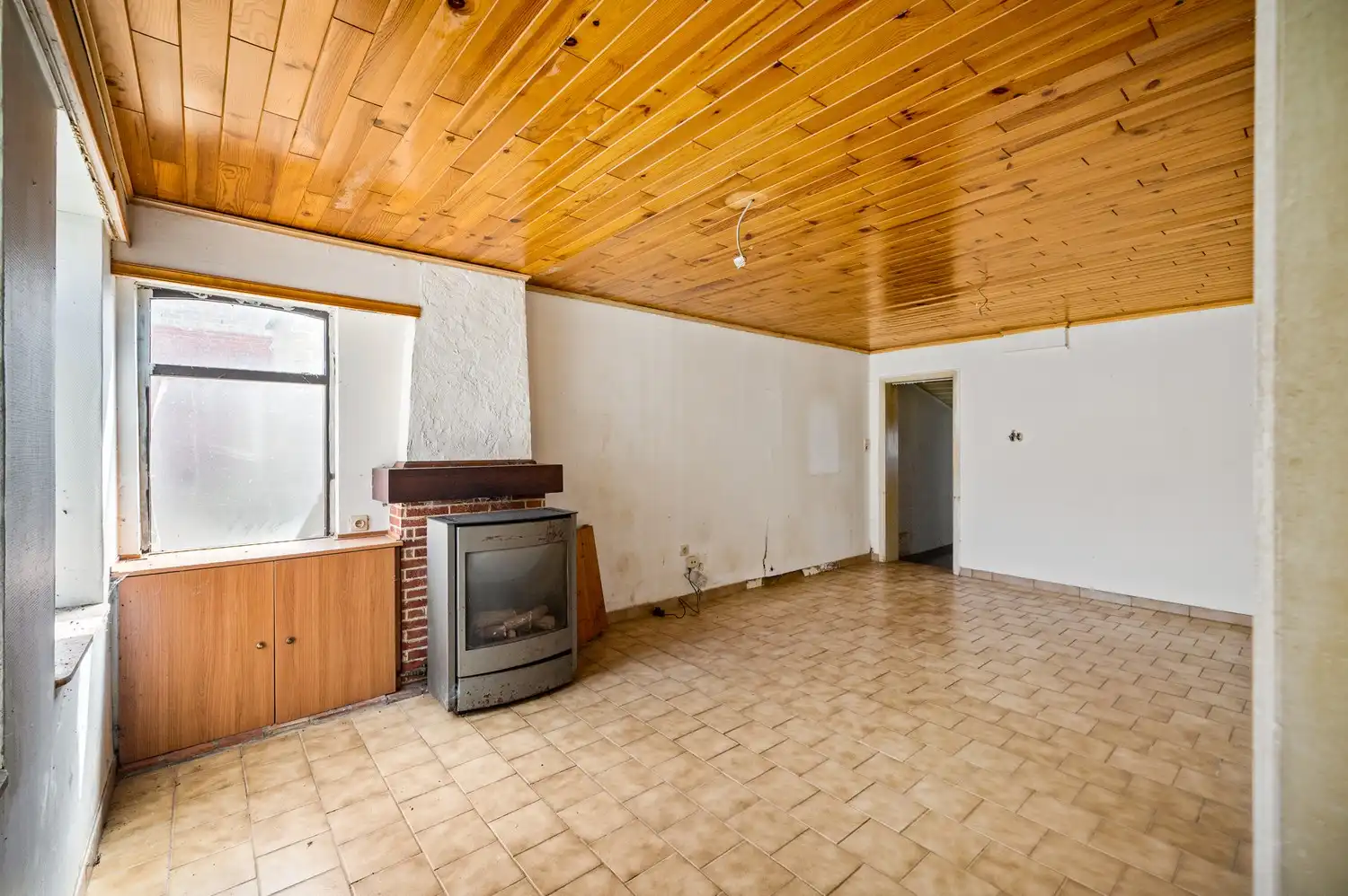 Te renoveren woning te Beerzel foto 4