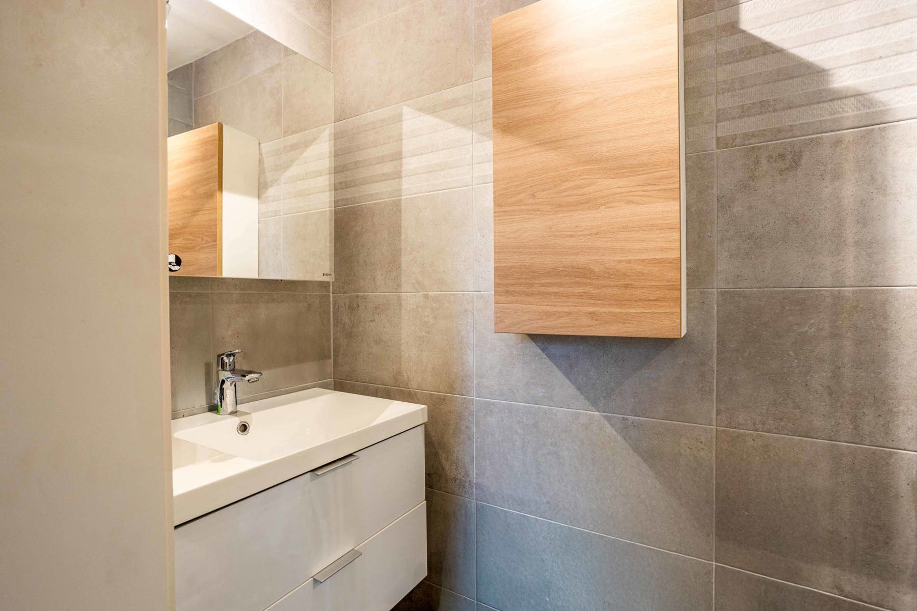 Gelijkvloers kantoor/praktijkruimte bij station Denderleeuw foto 19