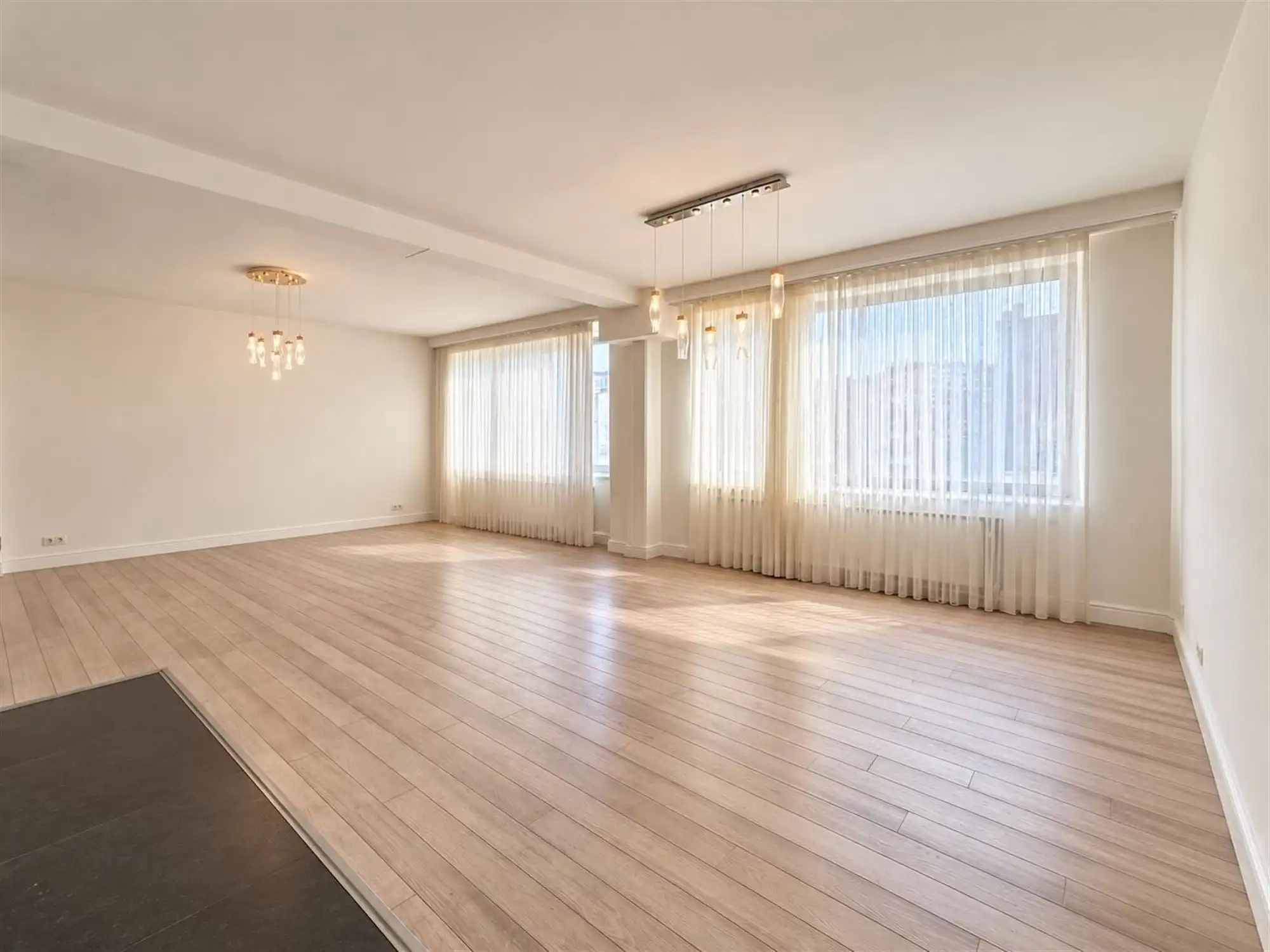 Ruim appartement met twee slaapkamers te Mechelsesteenweg foto 2