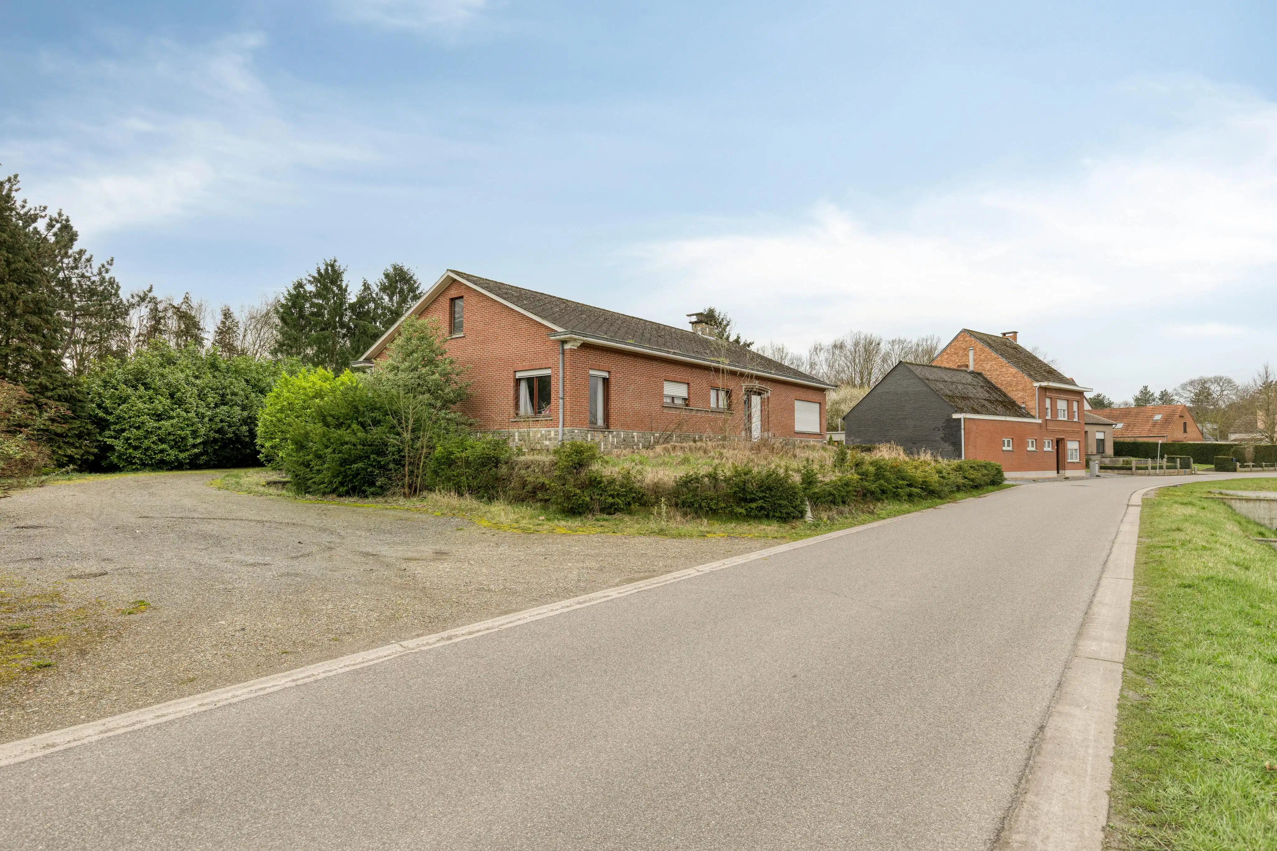 Te renoveren hoeve met stallen op 1 ha 11 are rustig gelegen in Haacht foto 2