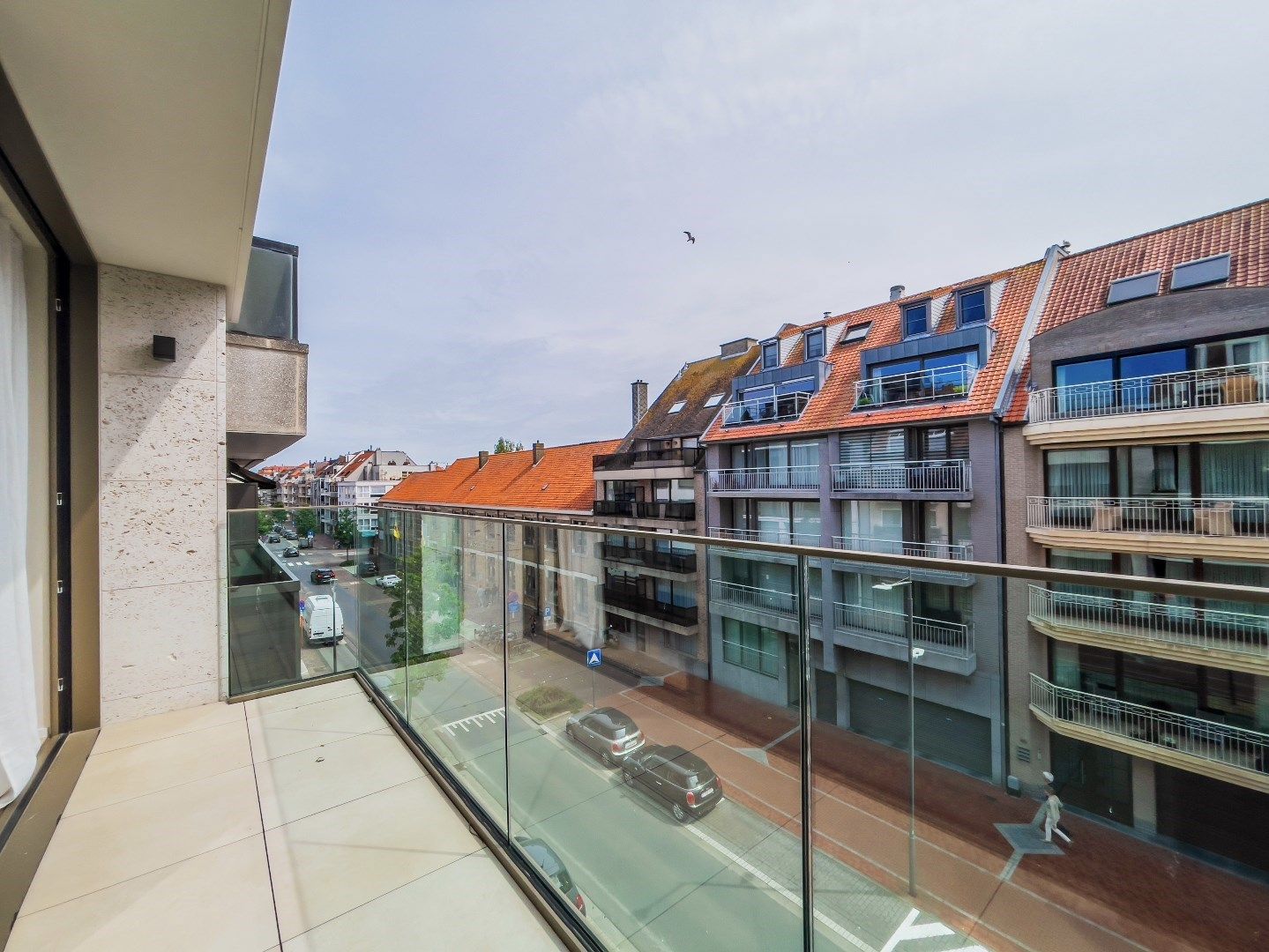 Nieuw appartement gelegen in het centrum van Knokke ( P. Parmentierlaan). Parking te koop foto 4