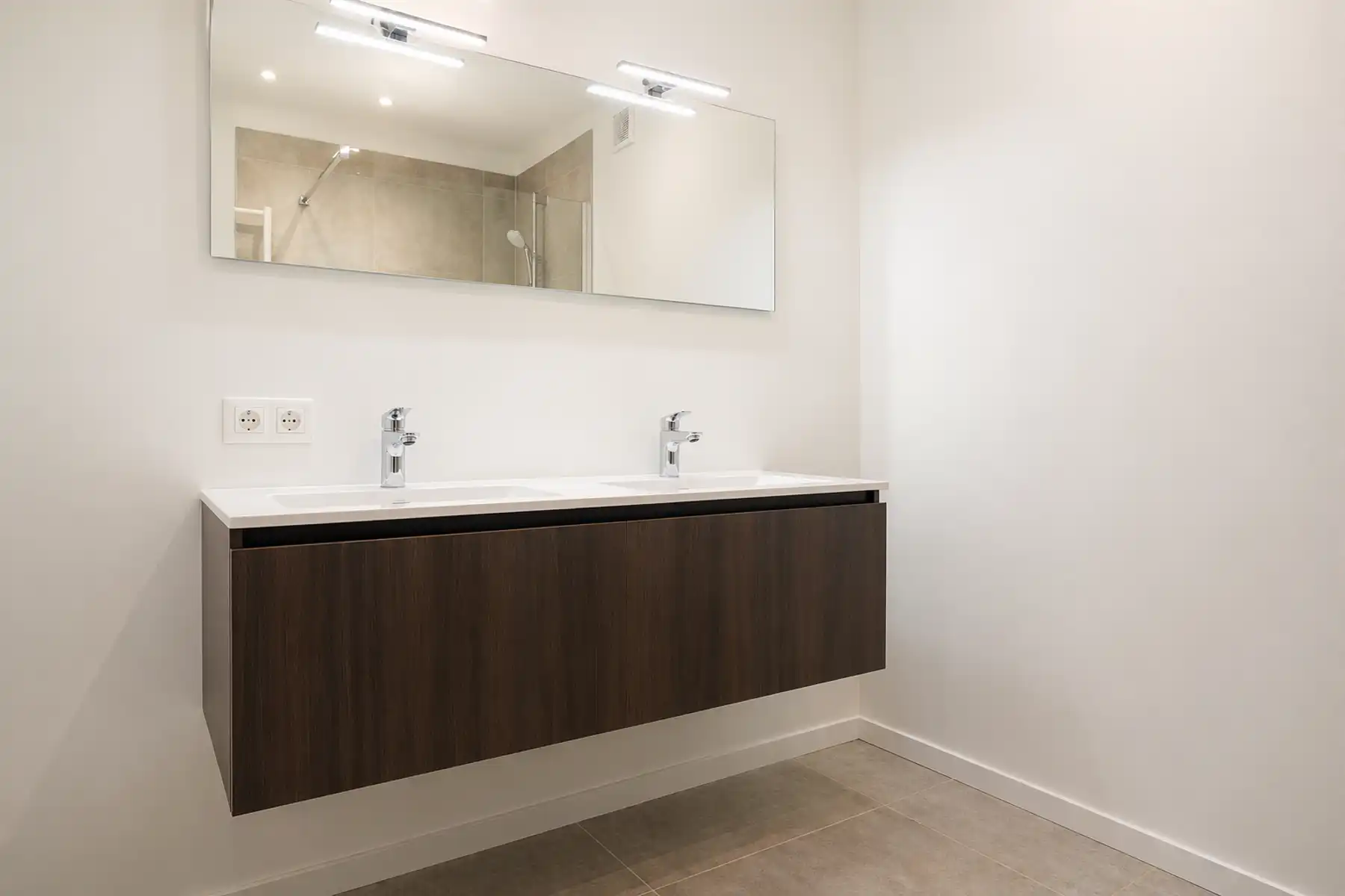 Nieuwbouwappartement te huur in Halle 2de verdiep – 2 kamers  terras foto 6