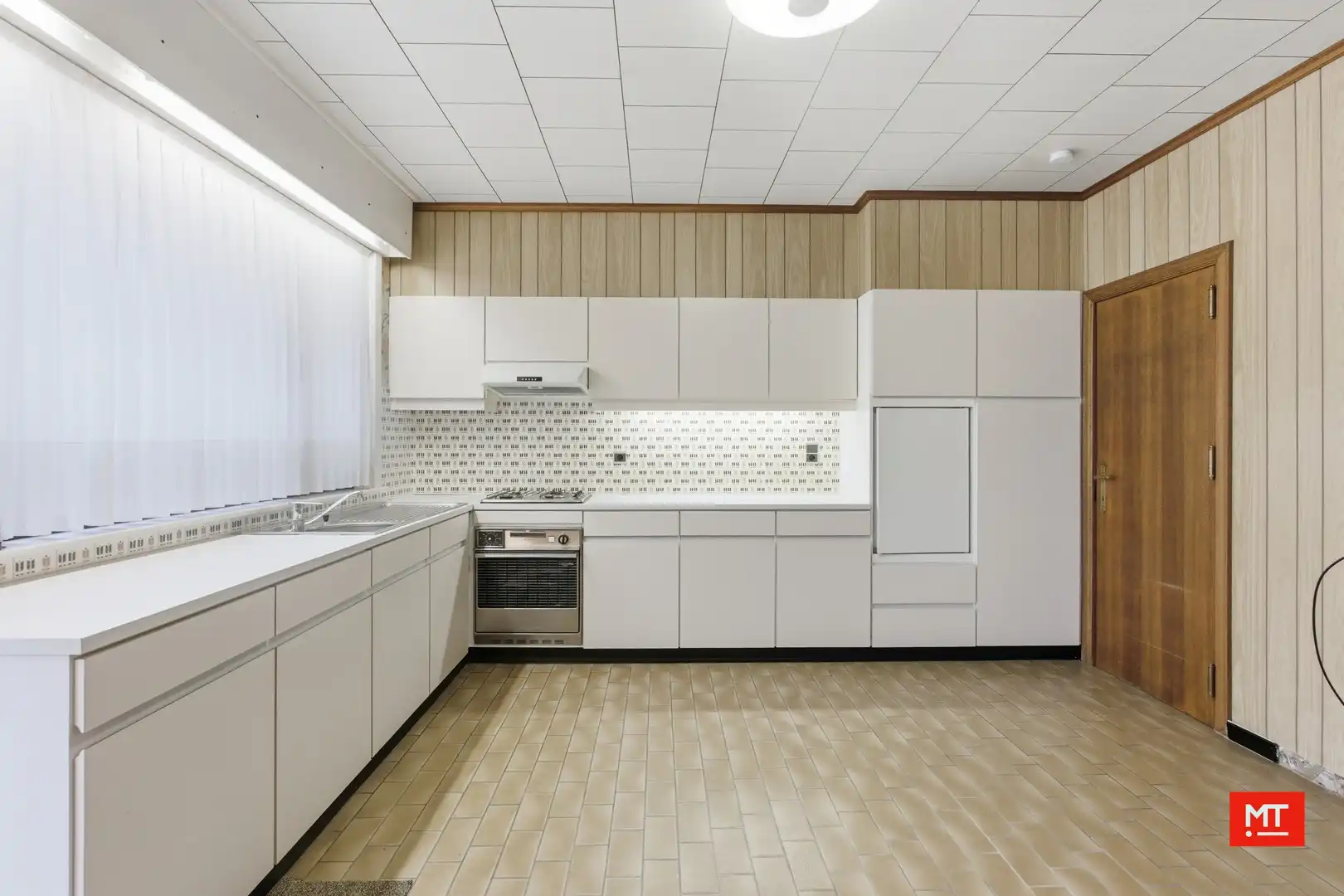 IN OPTIE - Te renoveren woning met 3 slaapkamers (+ mogelijk) en tuin te koop in Moorslede foto 5