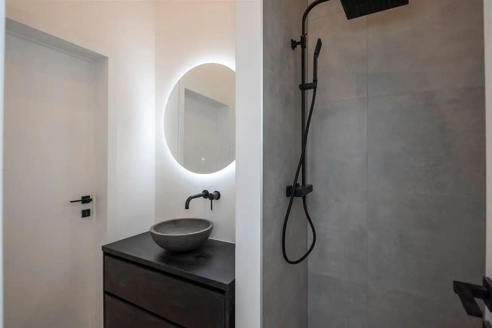 Majestueus burgerhuis met studio foto 14