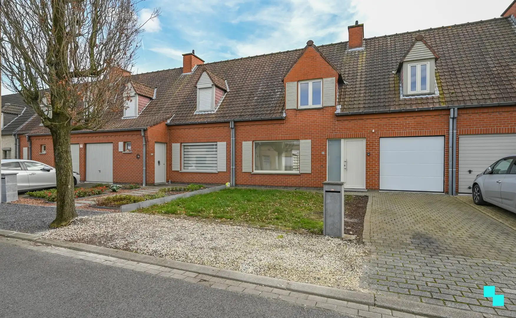 Zeer rustig gelegen, recent gerenoveerde woning op de Bosmolens foto {{pictureIndex}}