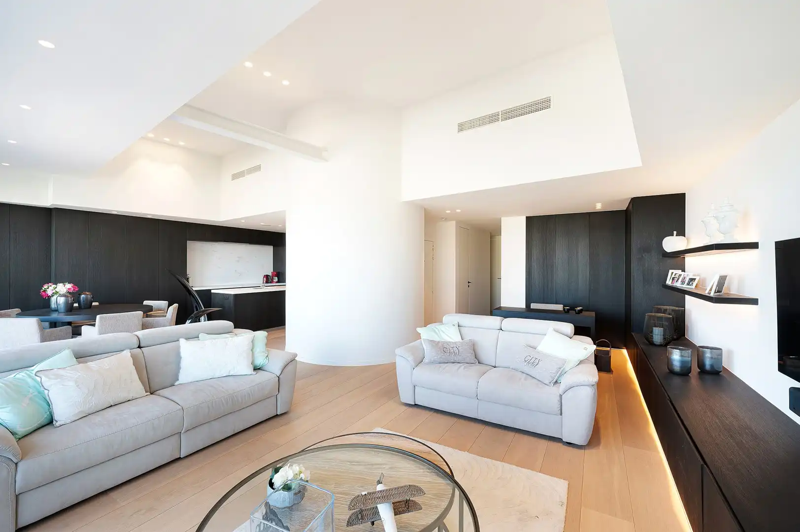 Uitzonderlijke penthouse met een gevelbreedte van 12m en panoramisch zeezicht in de standingvolle residentie Plaza op het Albertplein. foto 15