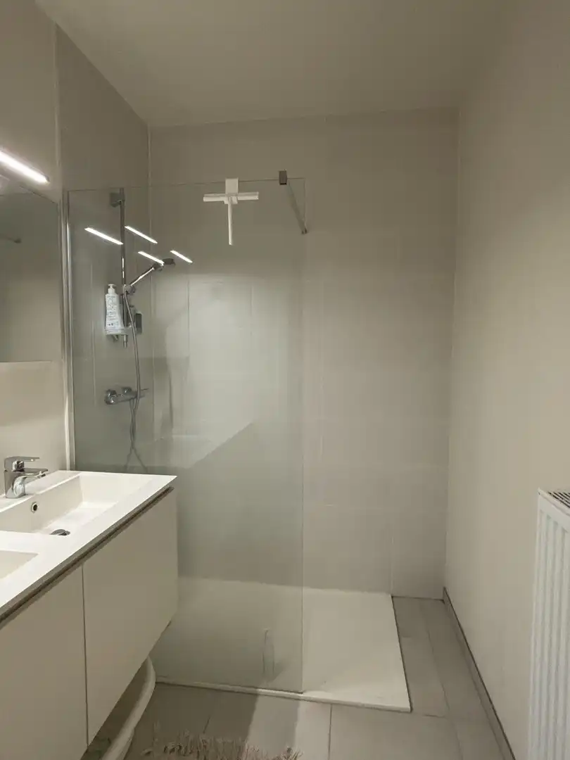 Stijlvol gelijkvloers appartement te Huur in Zellik - Perfect voor een Moderne Levensstijl! foto 12