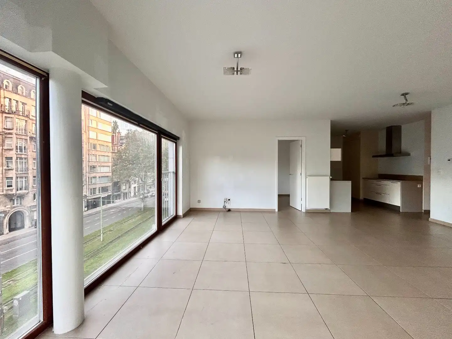 Lichtrijk appartement met 2 slpks + terras foto 3