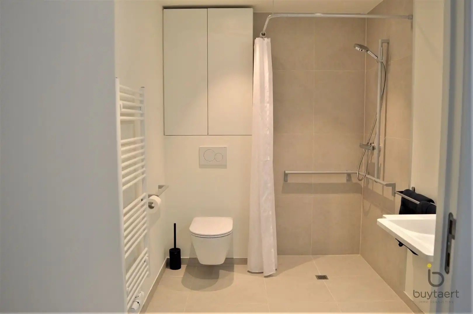 Nieuw gemuebelde assistentiewoning met veel comfort op het Nieuwe Zuid! foto 9