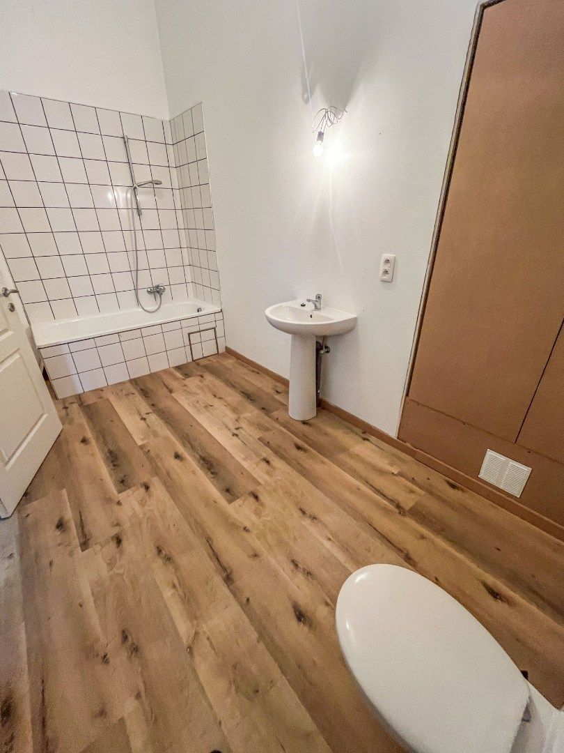 Een recent integraal gerenoveerd, welgelegen gebouw foto 10