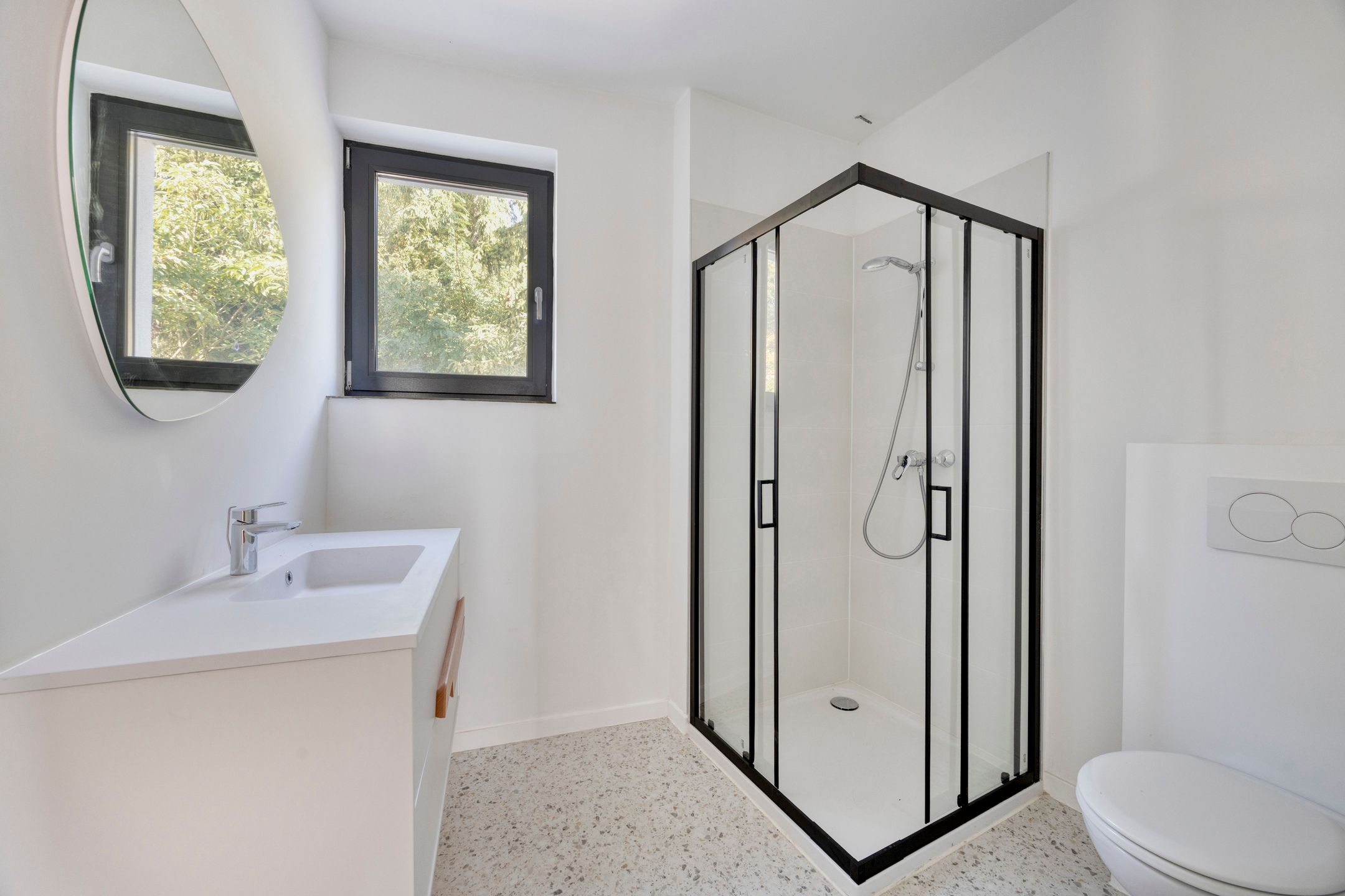 Gerenoveerde woning op centrale ligging te Sint-Joris-Weert foto 12