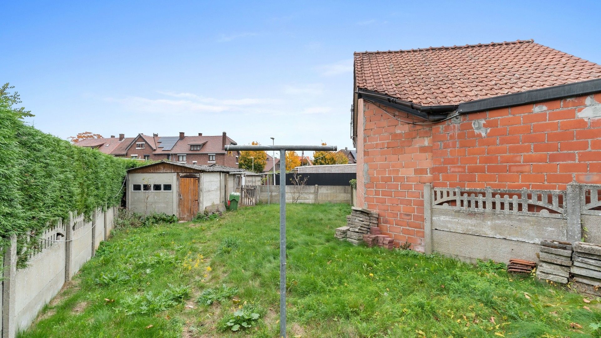 Te renoveren woning met 4 slpk's op een perceel van 3a 20 ca foto 17