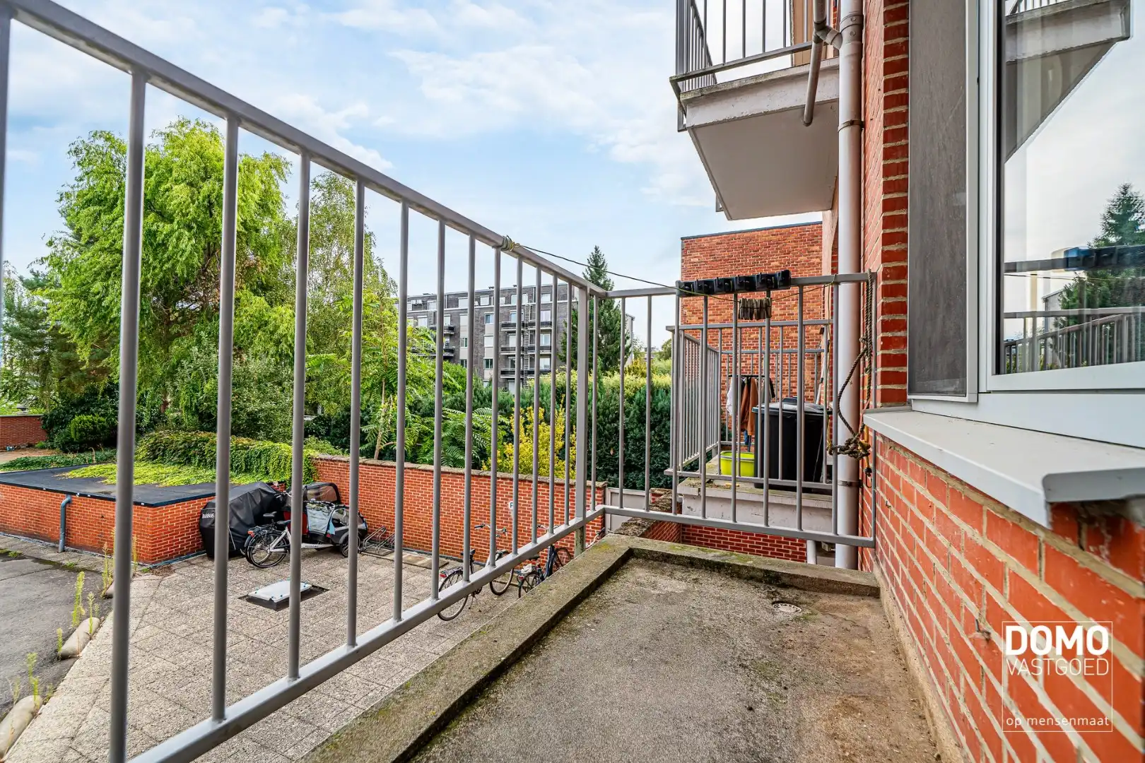 INSTAPKLAAR 1 SLAAPKAMERAPPARTEMENT VAN 58M2 MET TERRAS, GARAGEBOX EN BERGING BINNEN DE GROTE RING VAN HASSELT foto 11