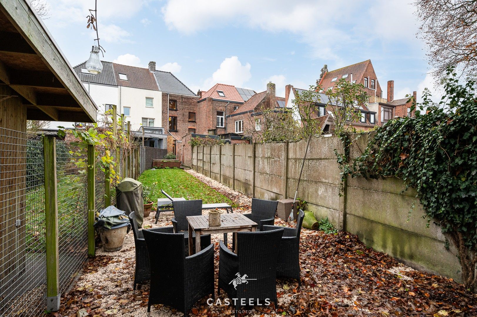 Instapklare stadswoning nabij station Brugge met tuin en studio foto 27