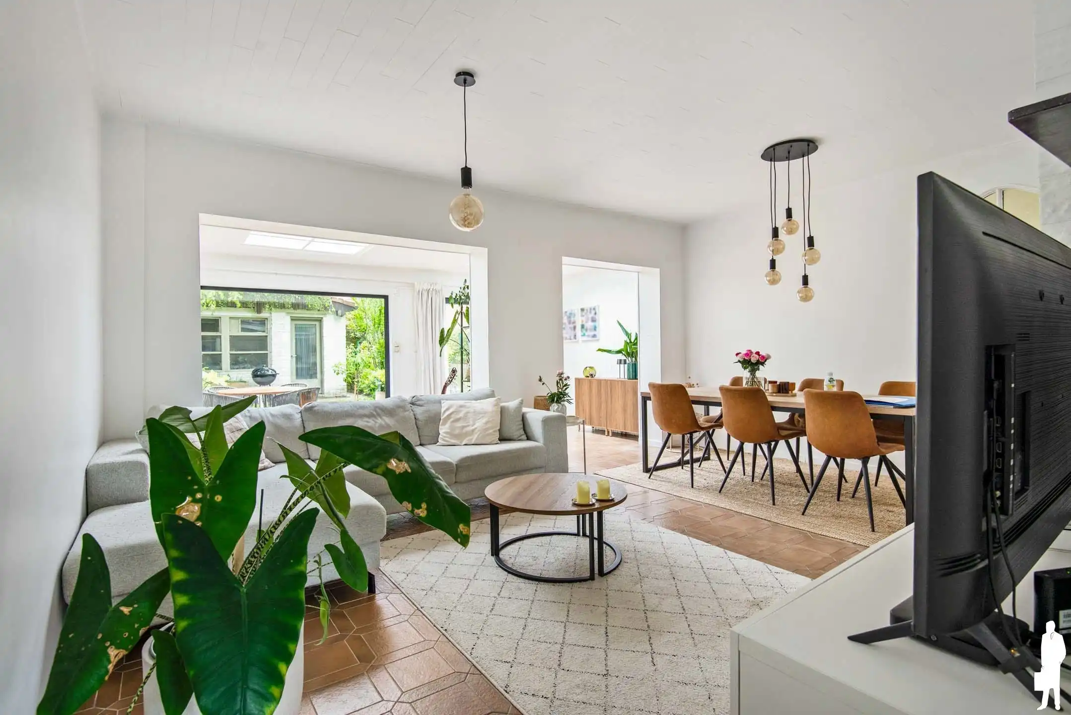 Instapklare gezinswoning met 3 slaapkamers en gezellige tuin foto 4