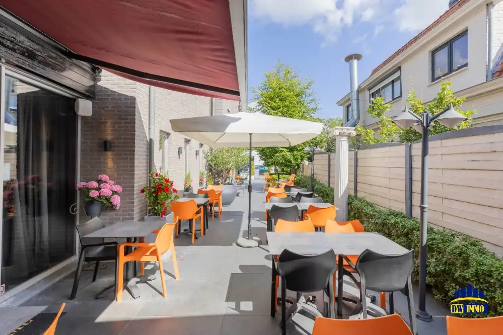 Restaurant met zonnig terras en open keuken over te nemen in Sint-Martens-Latem foto 5